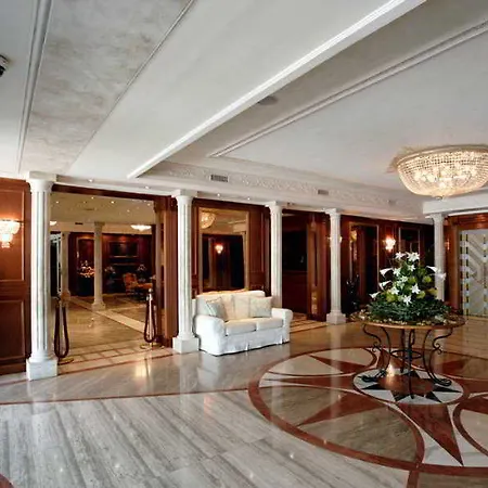 Hotell Swiss Diamond & 5*